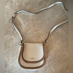 Kate Spade Roulette Small Saddle Bag Crossbody Handbag White and Tan Leather